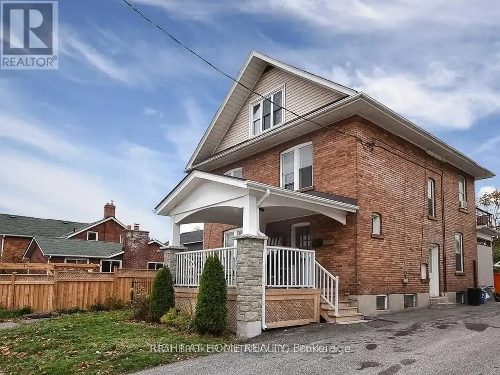 Main - 210 Mary Street N, Oshawa (O'Neill)