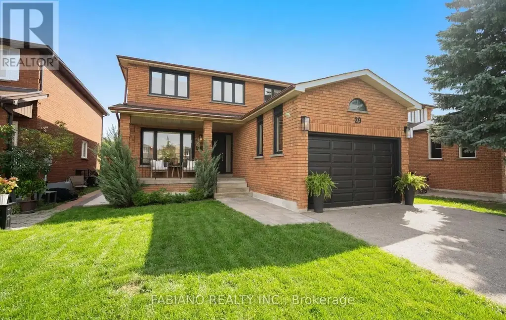 29 Diamond Street, Vaughan (West Woodbridge)