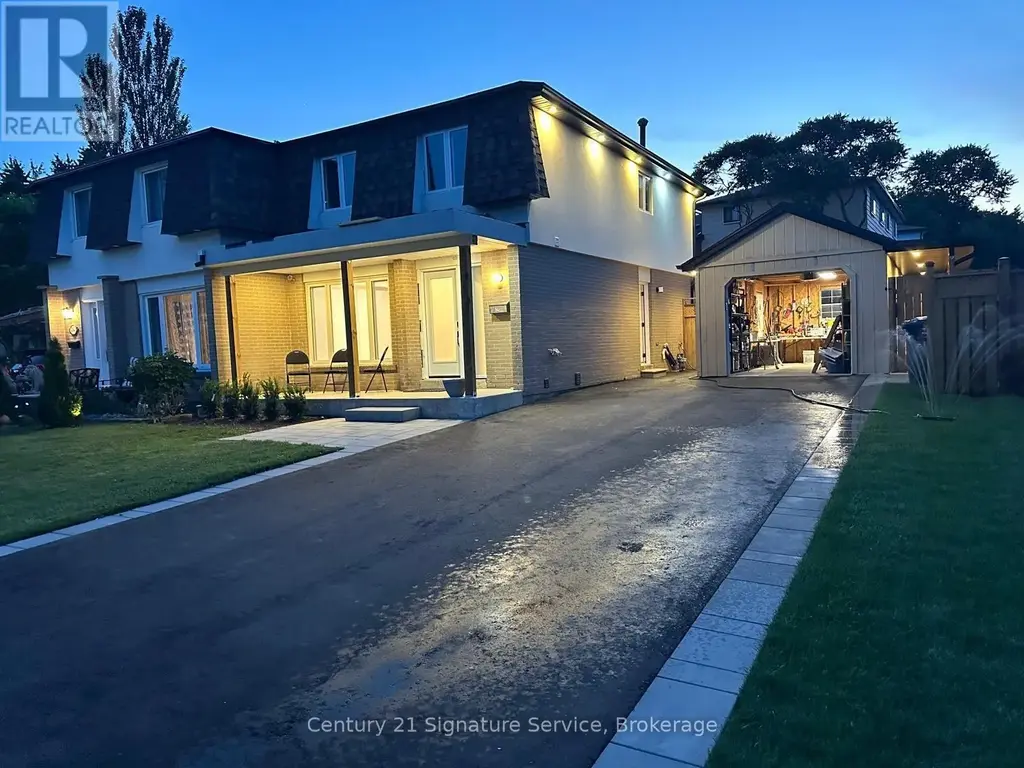 2579 Lundene Road N, Mississauga (Clarkson)