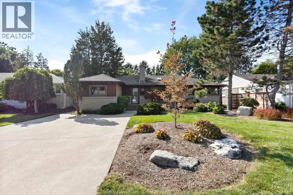 345 Grace Road, Tecumseh