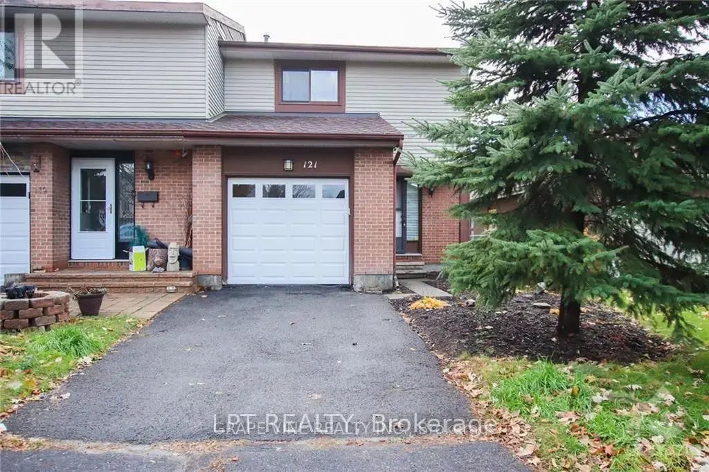 121 Erin Crescent, Ottawa