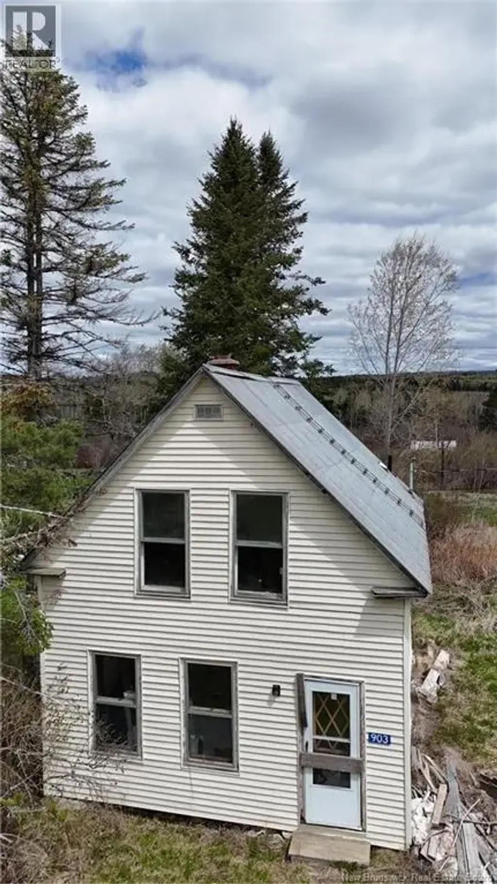 903 Benton Road, Benton