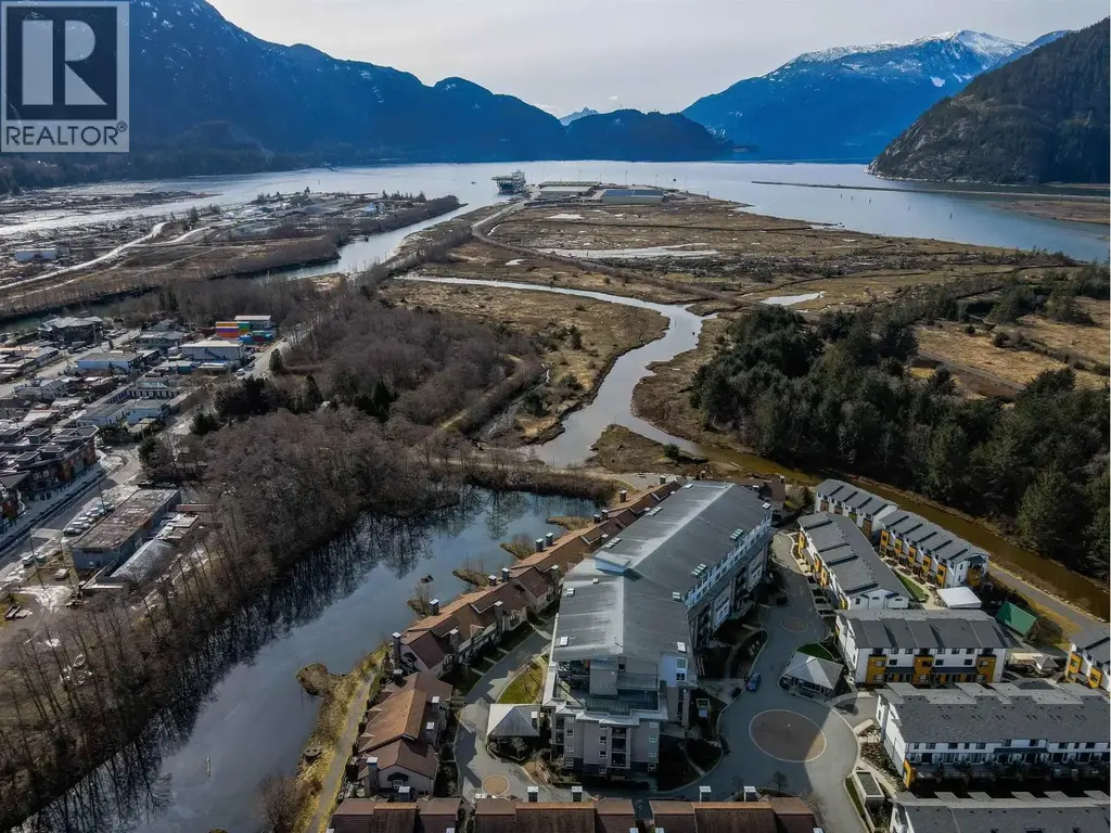307 1212 Main Street, Squamish
