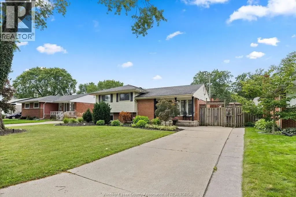 1023 Marjorie Drive, Windsor