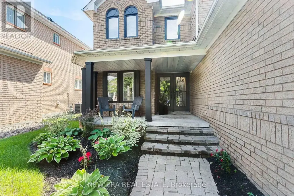 3 Gilchrist Court, Whitby (Williamsburg)
