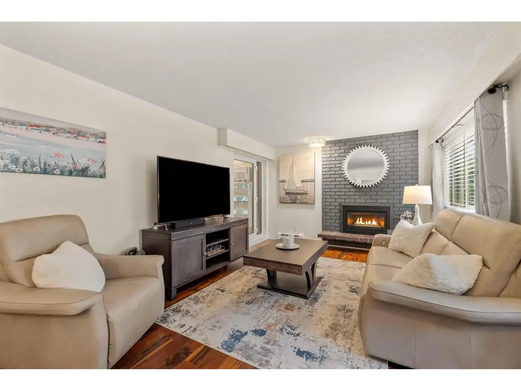 107 1368 Foster Street, White Rock