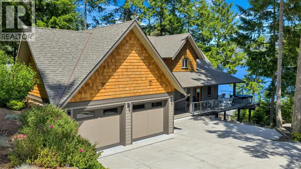 6371 Genoa Bay Rd, Duncan