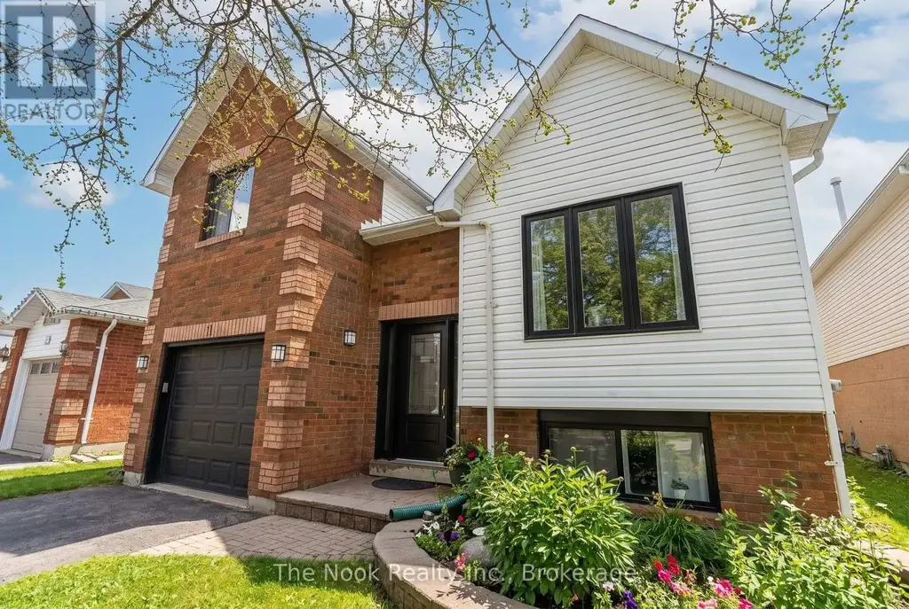 Main & Upper - 11 Jollow Drive, Clarington (Bowmanville)