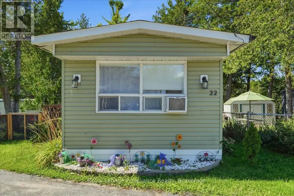 22 - 5569 Bath Road, Loyalist (Lennox and Addington - South)