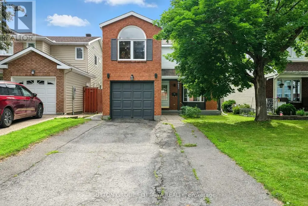6651 Tooney Drive, Ottawa