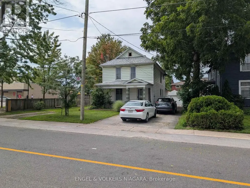 5821 Leonard Avenue, Niagara Falls (Hospital)
