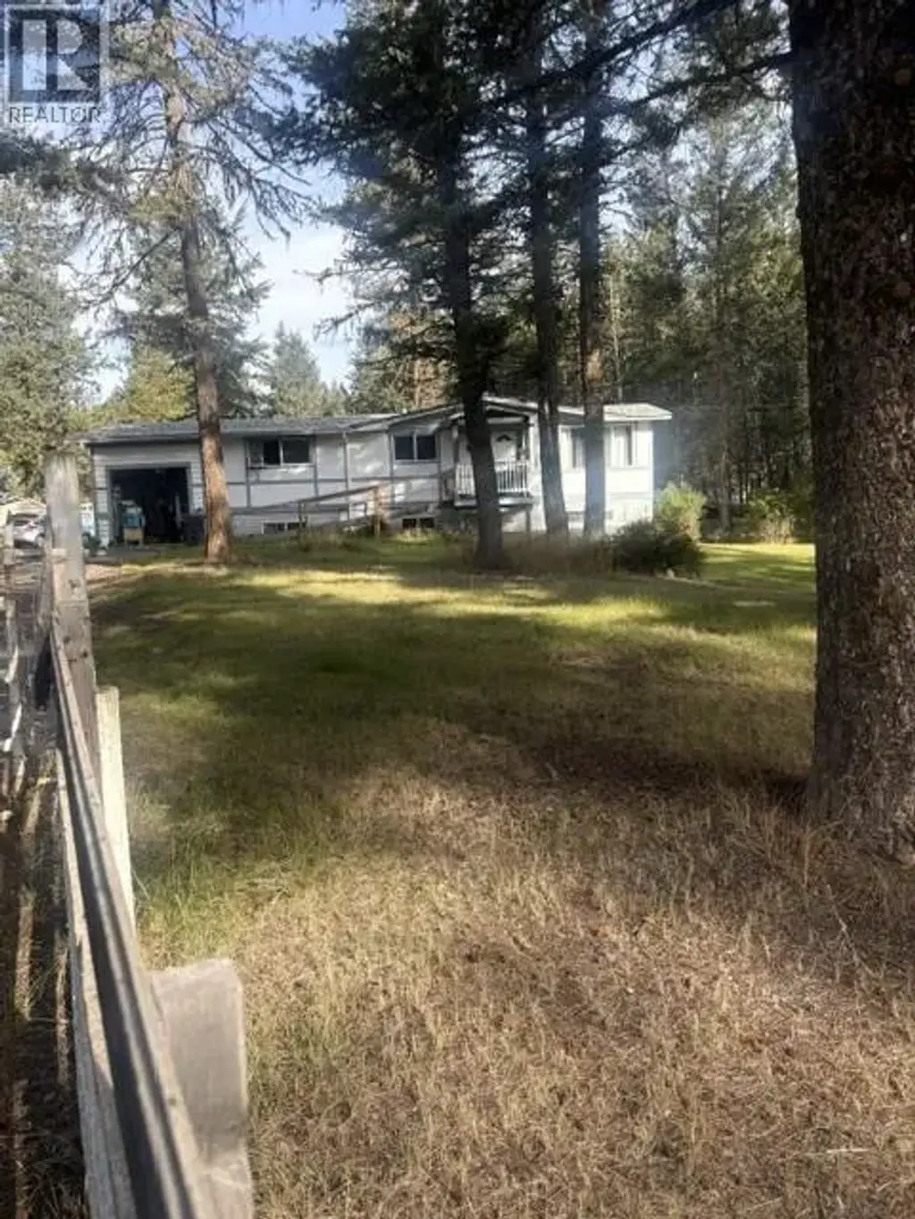 5044 Easzee Drive, 100 Mile House
