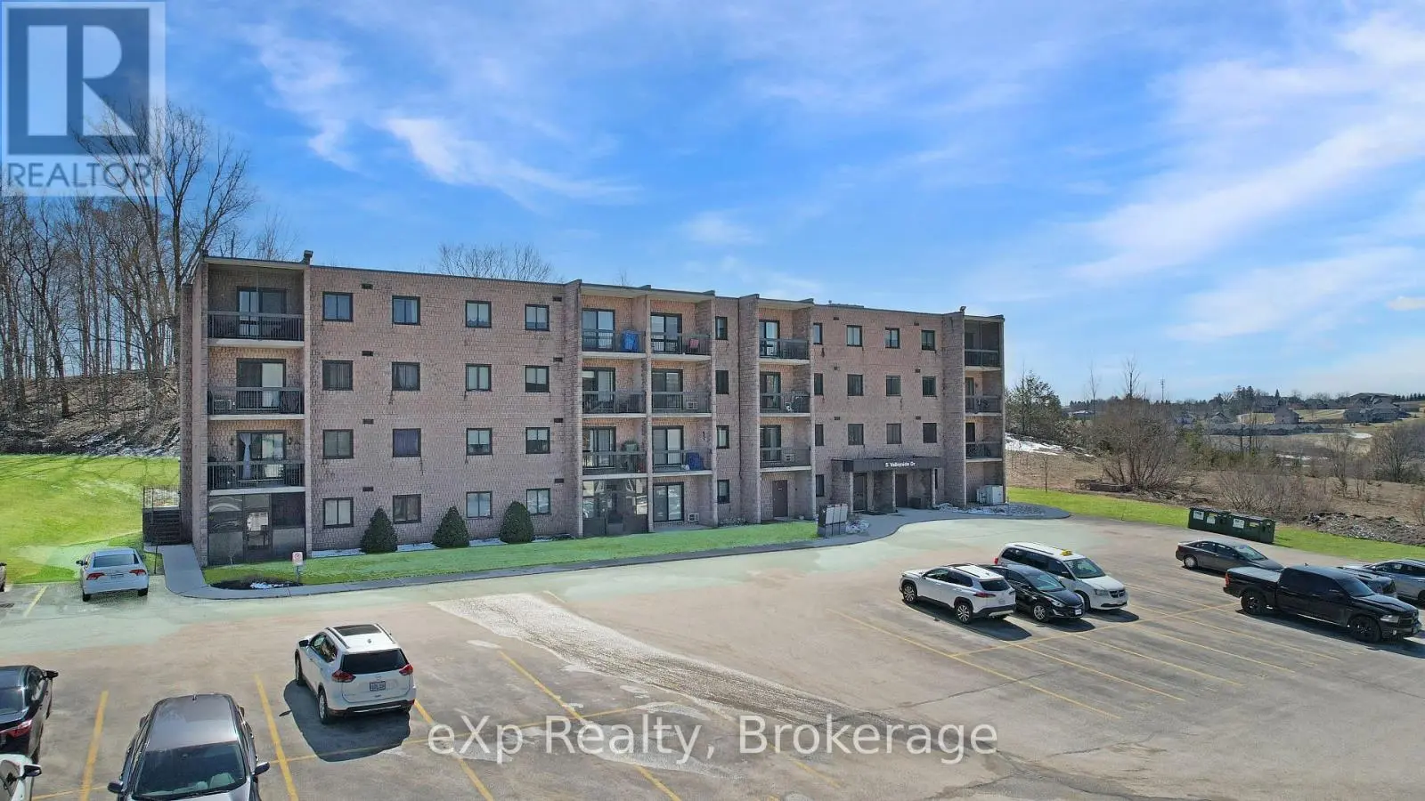 402 - 5 Valleyside Drive, Brockton