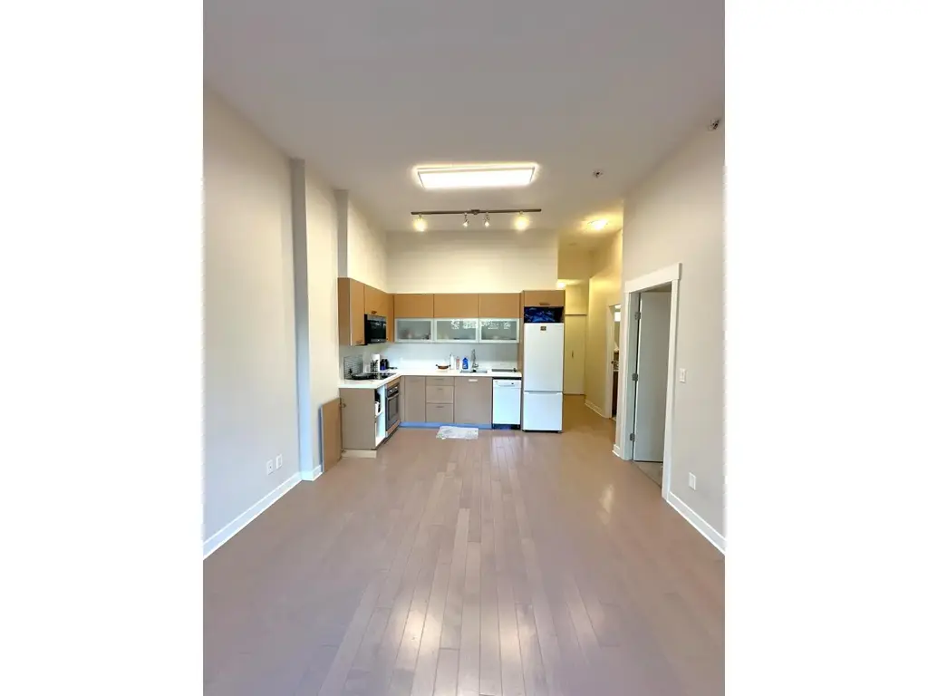 102 13380 108 Avenue, Surrey