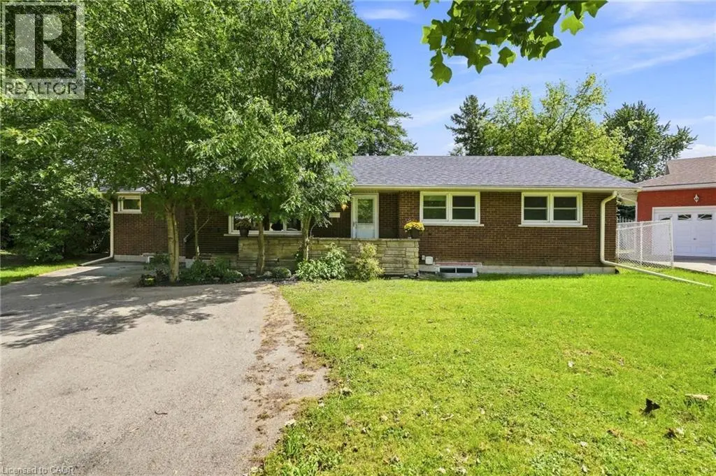 8 Emming Court, Hamilton