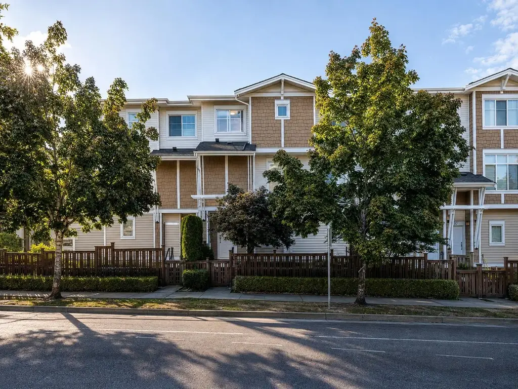 12 19433 68 Avenue, Surrey