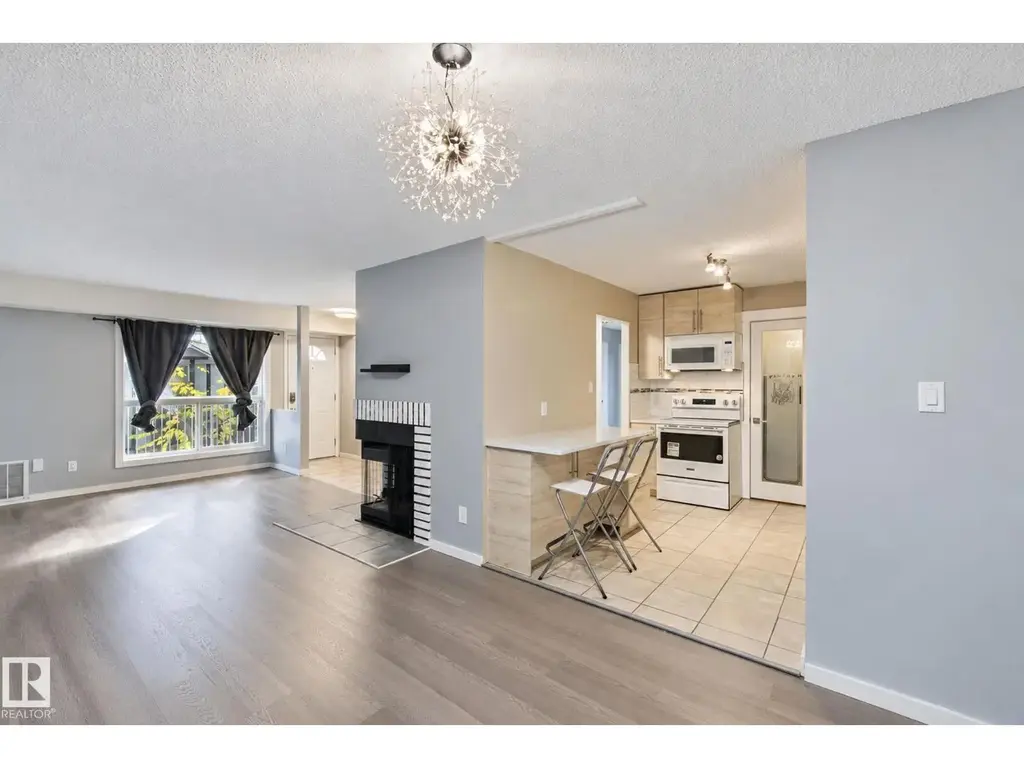39 3111 142 Av Nw, Edmonton