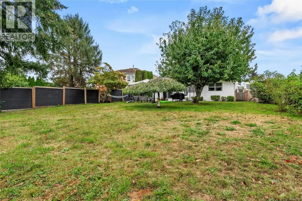 1920 Cheviot Rd, Campbell River