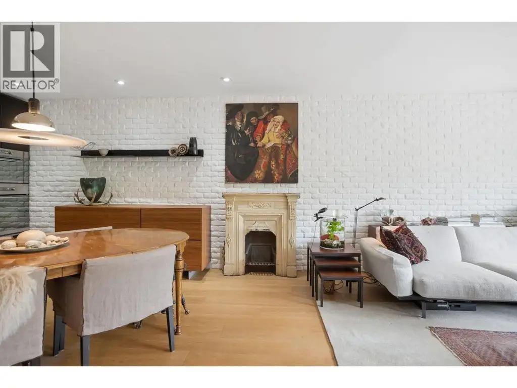 205 3264 Oak Street, Vancouver
