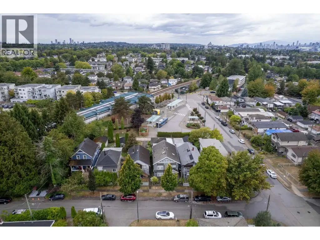 4011 Kamloops Street, Vancouver