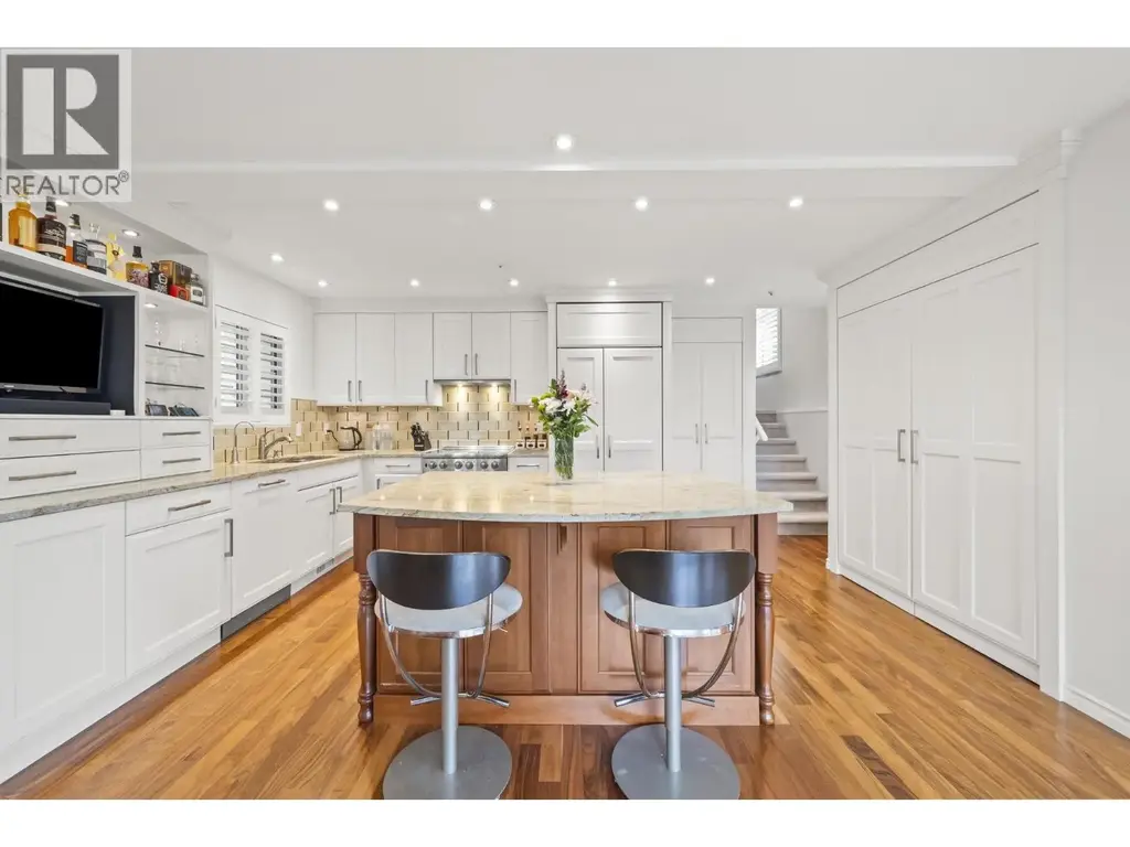 2408 Se Marine Drive, Vancouver