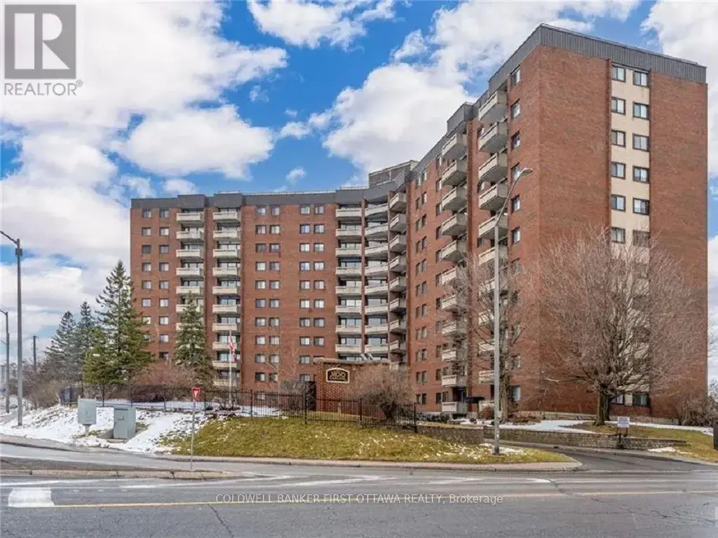 817 - 3100 Carling Avenue, Ottawa