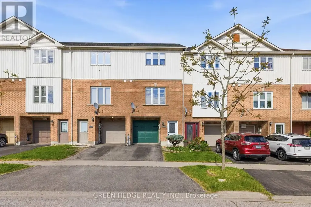 1557 Hummingbird Court, Pickering (Highbush)