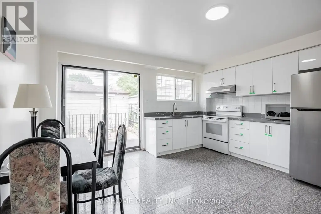 2b - 144 Wolseley Street, Toronto (Trinity-Bellwoods)