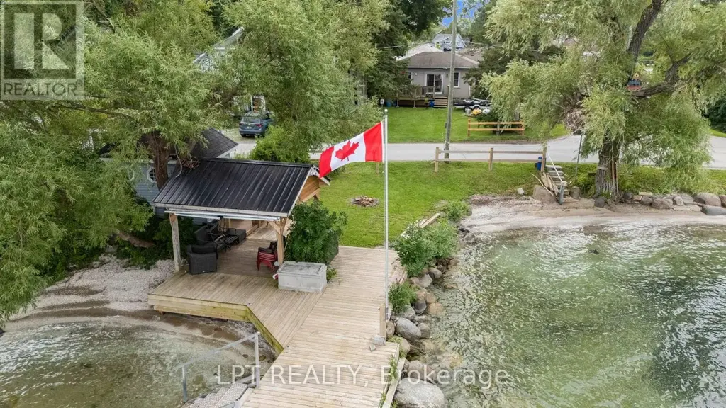427 Lake Drive E, Georgina (Historic Lakeshore Communities)
