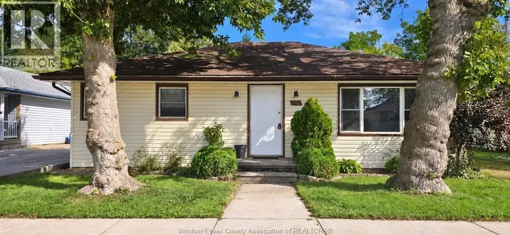 401 St. Louis Street, Belle River