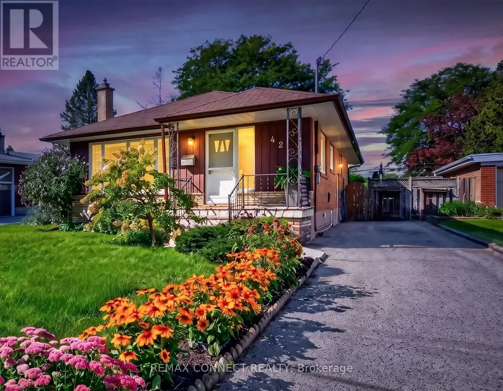 42 Bainhart Crescent, Toronto (Woburn)