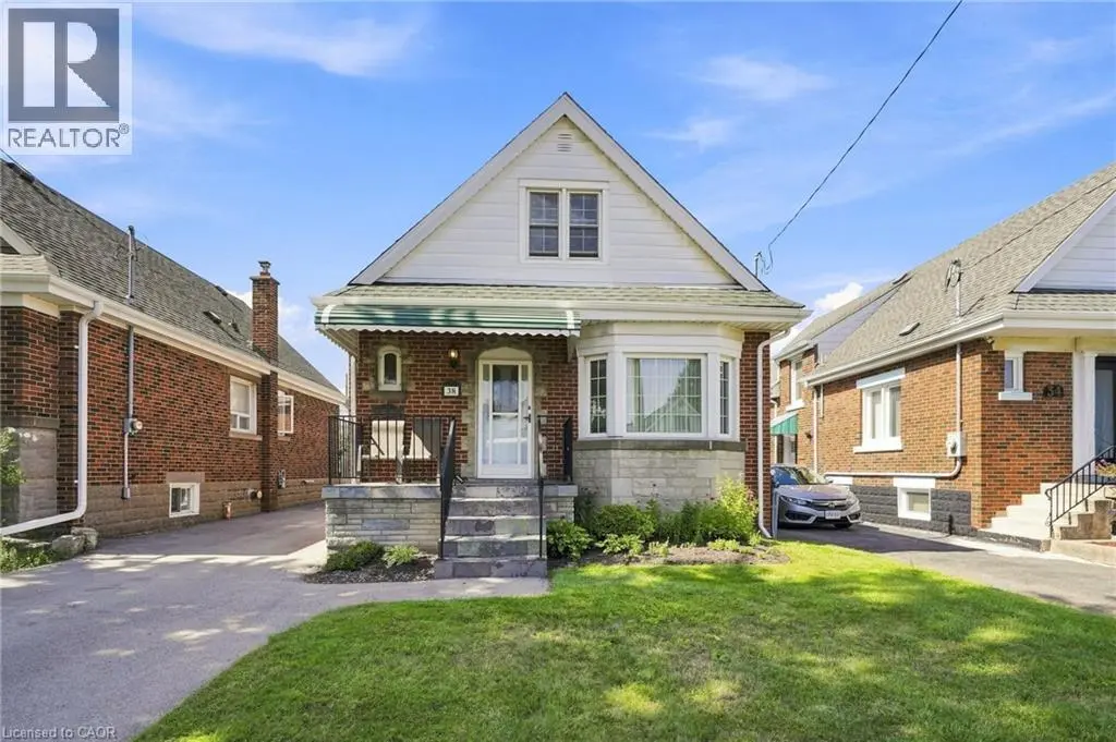 38 Garside Avenue S, Hamilton