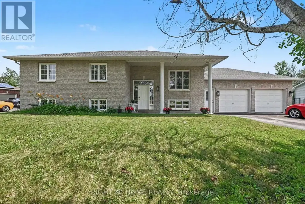 1588 Scottanne Street, Ottawa