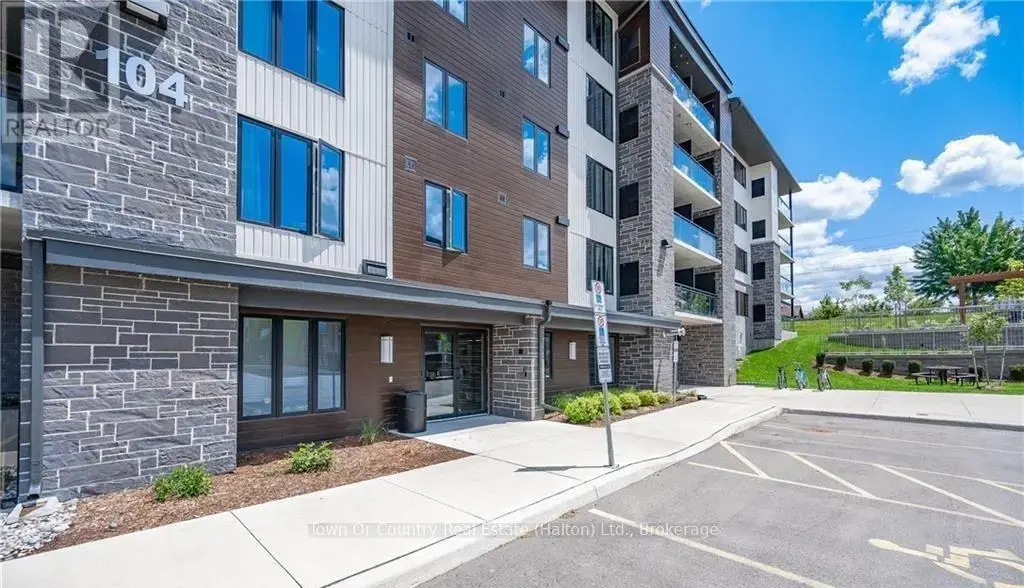 104 - 104 Summit Ridge Drive, Guelph (Grange Road)