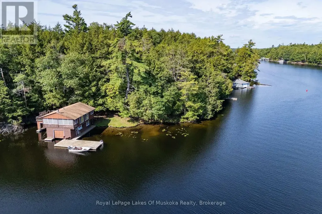 2115 Lake Muskoka, Muskoka Lakes (Wood (Muskoka Lakes))