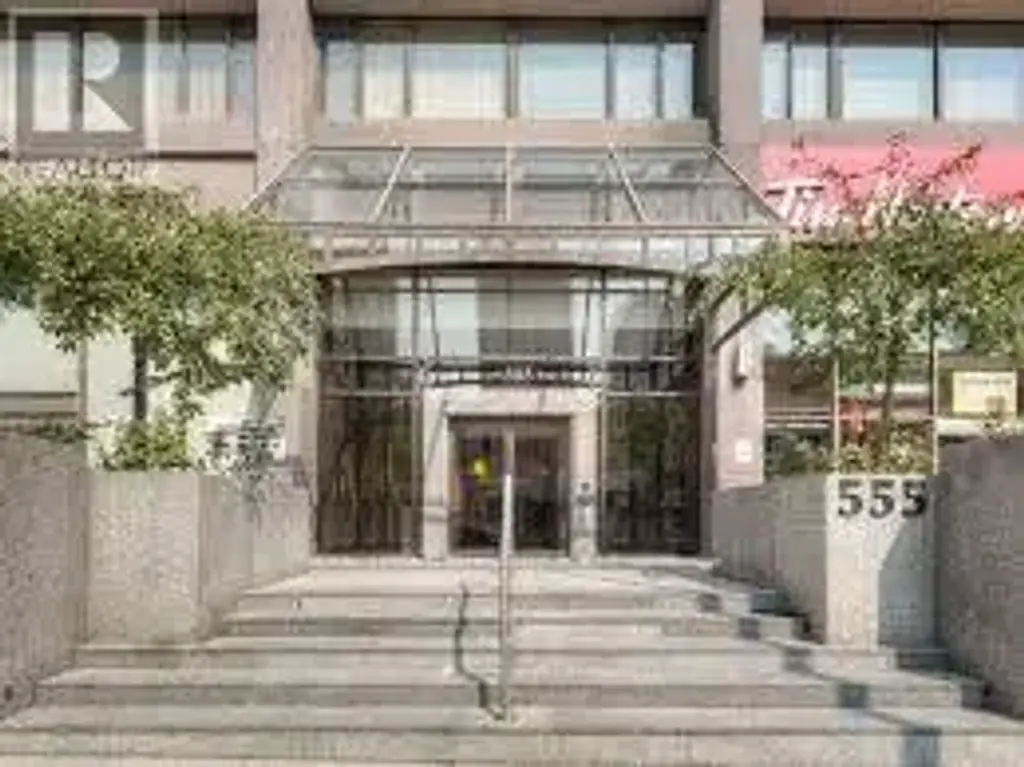 705 - 555 Yonge Street, Toronto (Church-Yonge Corridor)
