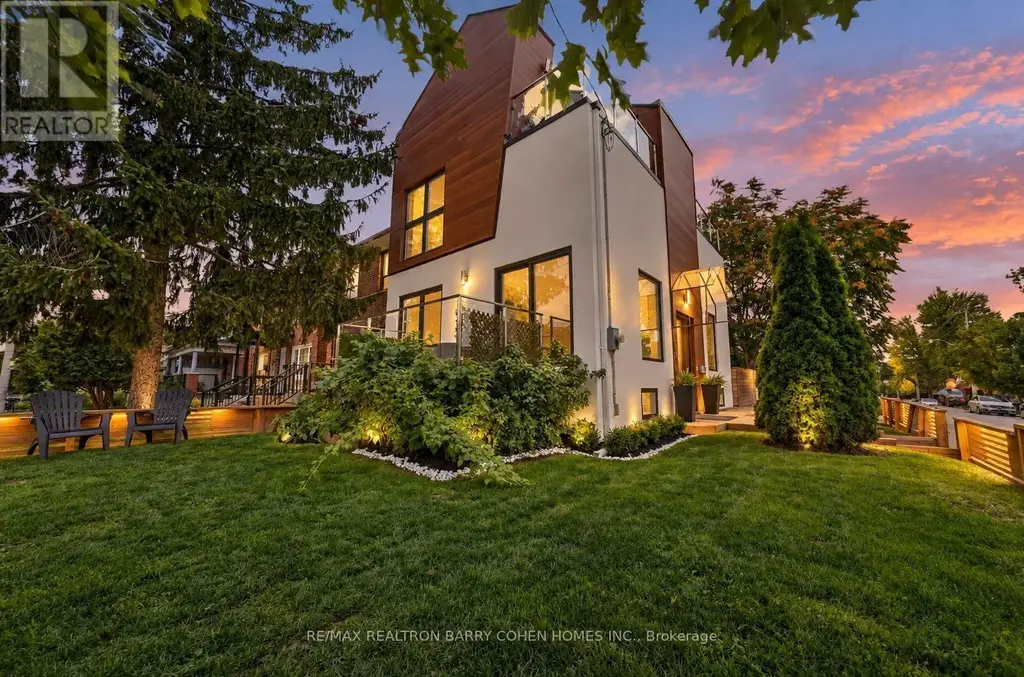 120 Hope Street, Toronto (Corso Italia-Davenport)