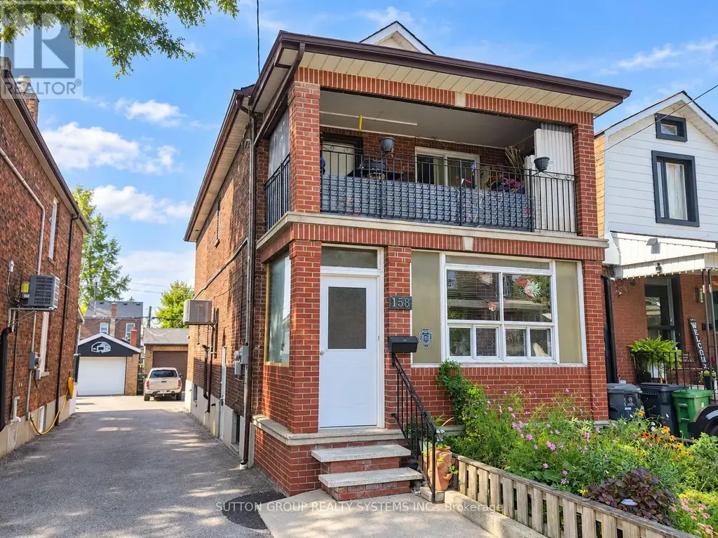 158 Blackthorn Avenue, Toronto (Weston-Pellam Park)