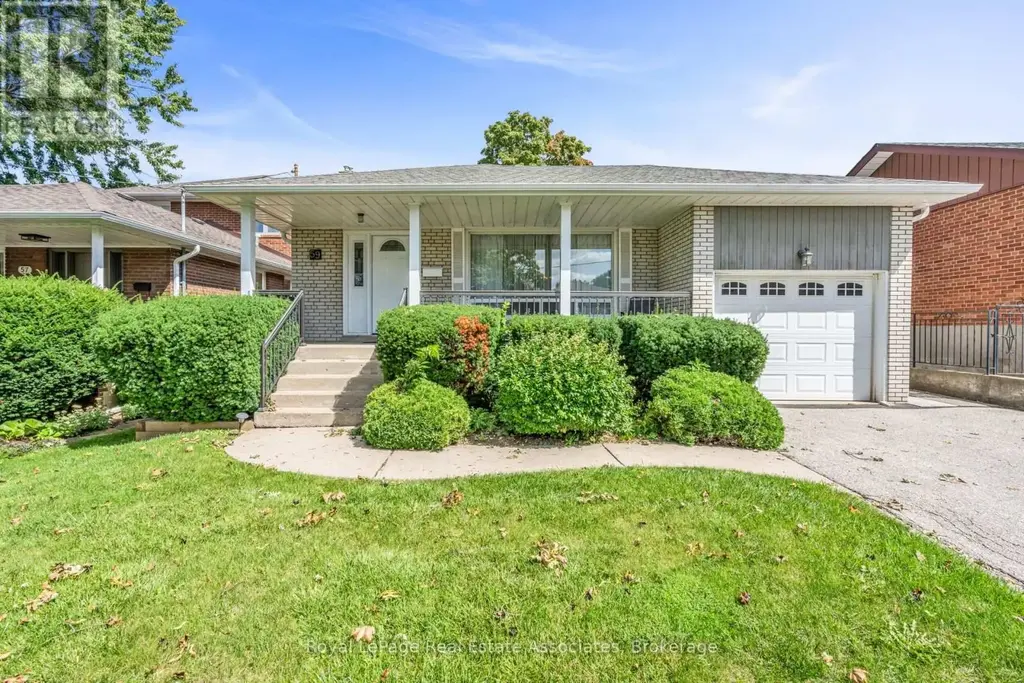 59 Stapleton Drive, Toronto (Kingsview Village-The Westway)