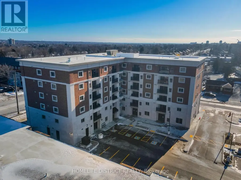 605 - 976 Simcoe Street N, Oshawa (Centennial)