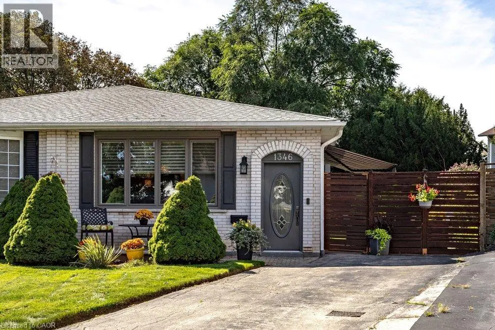 1346 Roylen Road, Oakville