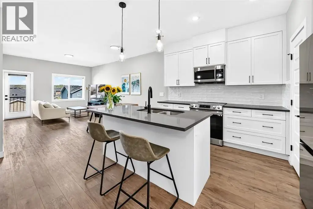 182 River Heights Drive, Cochrane