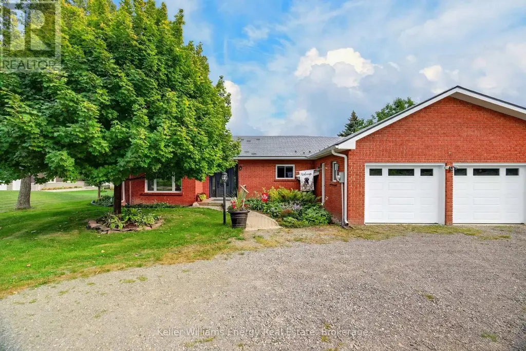 89 Smith's Bay Avenue, Prince Edward County (North Marysburg Ward)