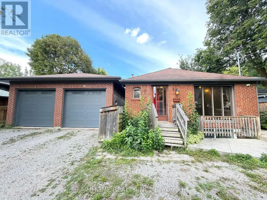 Main - 887 Srigley Street, Newmarket (Gorham-College Manor)