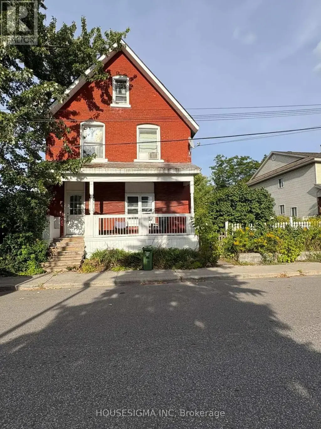 301 Cyr Avenue, Ottawa