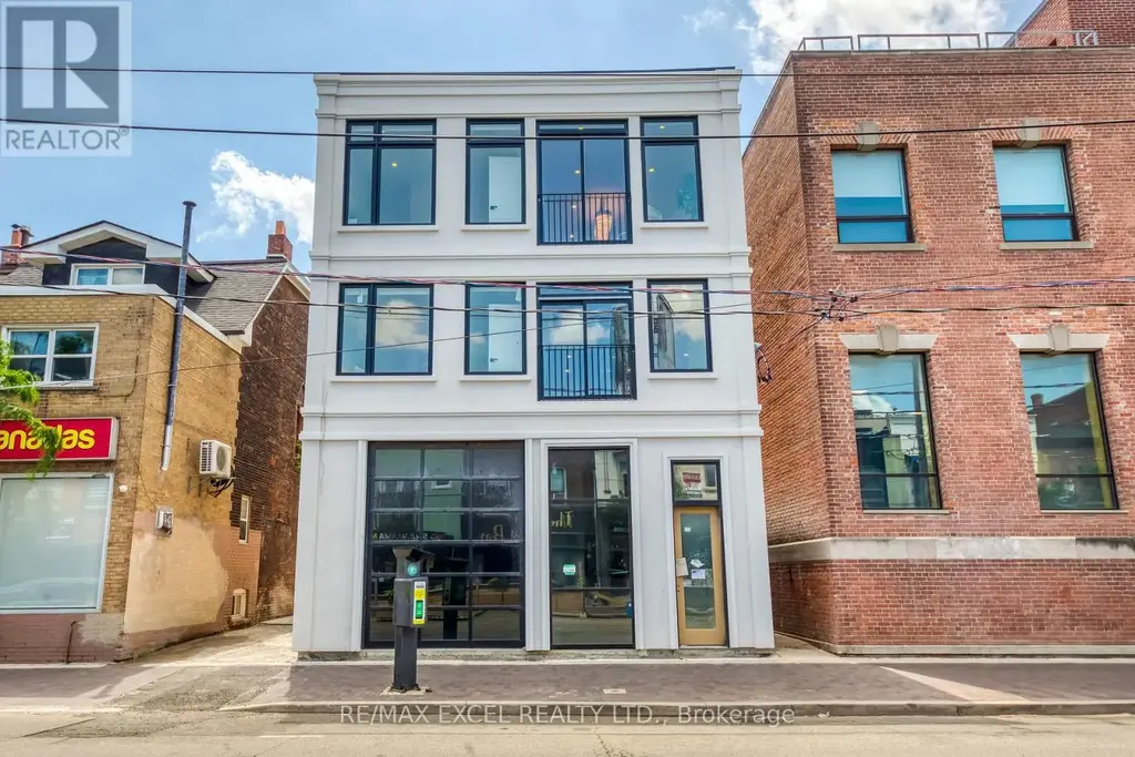 Unit D - 923 College Street, Toronto (Trinity-Bellwoods)