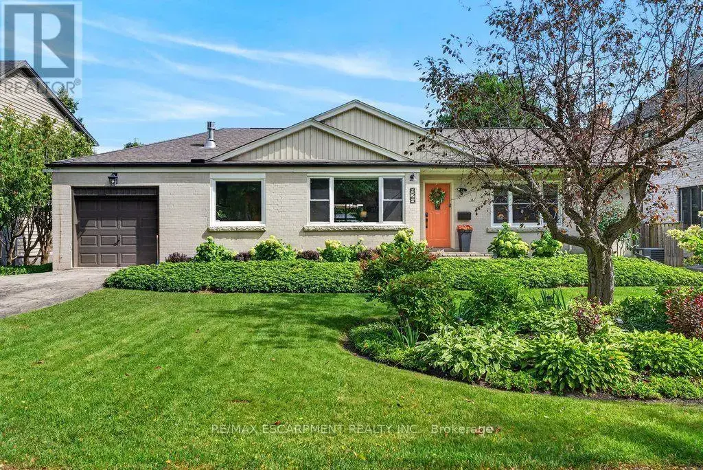 825 King Road, Burlington (LaSalle)