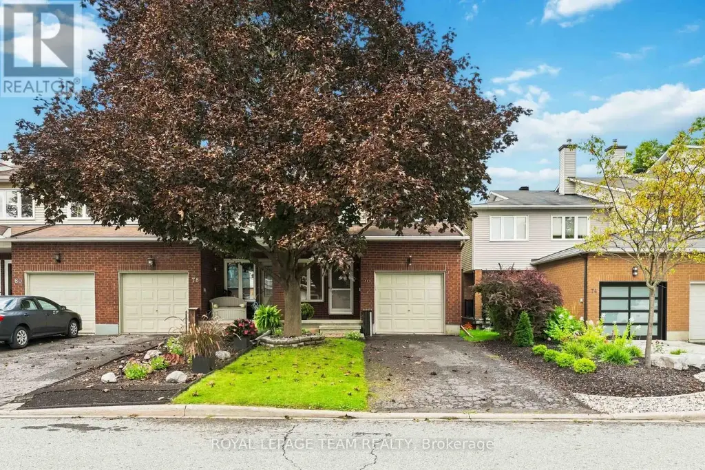 76 Hunter's Glen Crescent, Ottawa