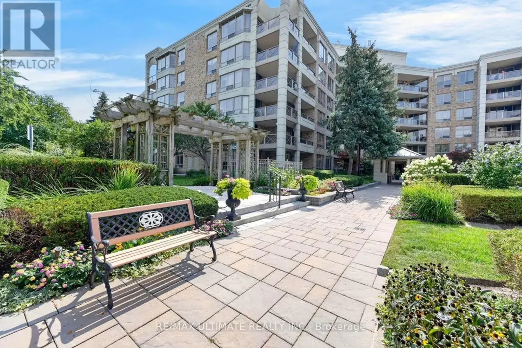 218 - 215 The Donway W, Toronto (Banbury-Don Mills)