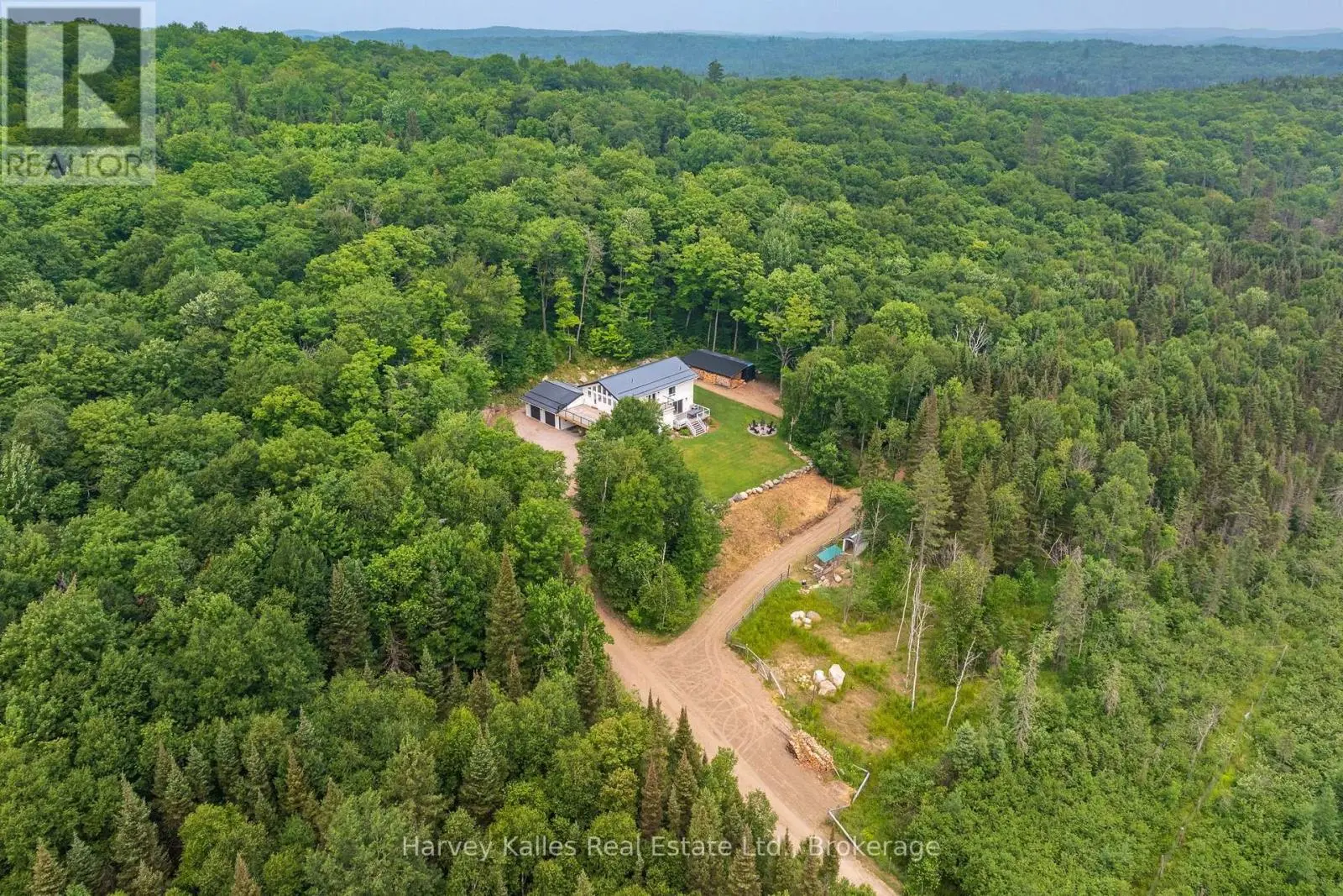 1106 North Pickerel Lake Road, Armour